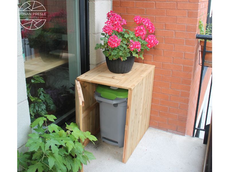 Chair from the movie Suzume 2