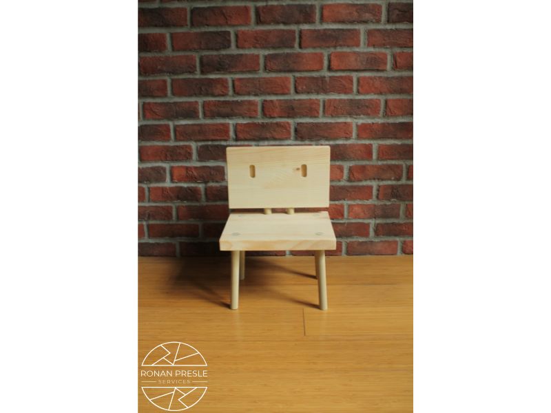 Chair from the movie Suzume 2
